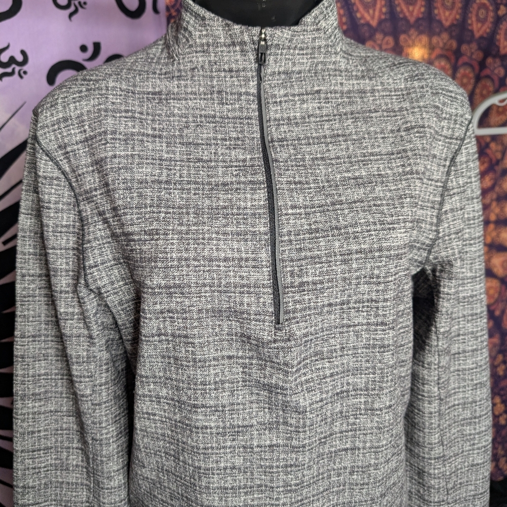 Lululemon Men's Surge Warm 1/2 Zip Pull Over Size Medium